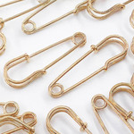 送料無料　カブトピン　キルトピン　ゴールド　KC金　30mm　20個　ブローチピン　安全ピン　金具　アクセサリー　パーツ　AP1161