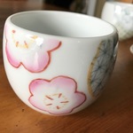 梅小紋の湯吞み