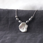 White×Silver Short Necklace（淡水パール）
