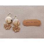 beige marble × metal flower