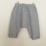 おしりゆったり  ピンストライプ サルエルパンツ（グレー） 90cm