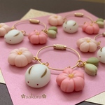 うさぎと桜のチャーム