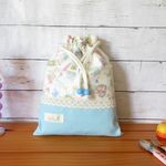 給食袋　巾着袋　巾着　メロディハーモニー　ピアノ　ヴァイオリン　楽器🎸女の子<ｽｶｲﾌﾞﾙｰ>