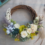 Lune Bonheur＜Vert antique＞＊受注制作＊ハーフムーンリース＊プリザーブドフラワー＊リース＊お花＊ギフト＊母の日＊結婚祝い＊記念日＊新築祝い