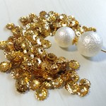 【500個】ビーズキャップ　花座　5mm 　ゴールド