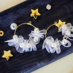 白いフリフリチュールピアス/イヤリング
