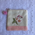 フランス刺繍の小ポーチ