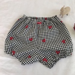 ギンガムチェックに赤いハートのかぼちゃパンツ
