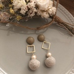 貼るピアス