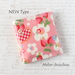 ブックカバー型☆携帯用ボックスティッシュケース【ストロベリーフラワー(ピンク)】