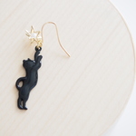 黒猫と星　片耳ピアス