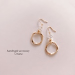 mini♡ゴールドツイストサークルとクリスタルのシンプルピアス♡イヤリング
