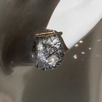 Black Tourmalin in Quartz pierce / K18YG