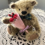 ミニチュア テディベア 11.5cm 花束を抱えて！