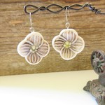 陶器のお花のピアス/チタンフック