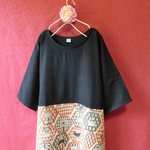 北欧お花　ふんわりワンピース　黒×レンガ 