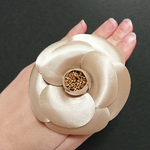椿コサージュ 金色