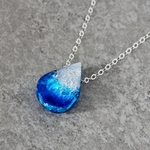 【在庫限り】Silver925　青い結晶　大きな雫ペンダント。