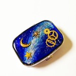 ポーチの中に★宇宙ピルケース