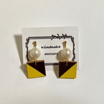 2色のレザーピアス
