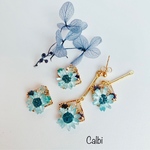 小さなブルーのお花のイヤリング/ピアス