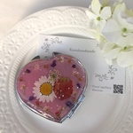 ハートのお花畑な鏡