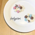 アイスクリームのバッジ（チョコミント、いちごみるく）