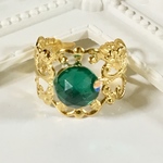 エメラルドの輝き    リング レジン