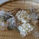 紫陽花たっぷりのオフホワイトのヘッドドレス、ウェディング、髪飾り。