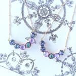 ヴィンテージスワロフスキーのクレッセント型ペンダントネックレス-light sapphire Tanzanite-
