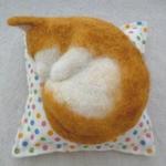まる猫（茶白）