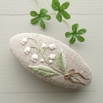花刺繍のバレッタ  すずらん コットン リネン♪