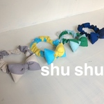 カラフルなシュシュ首輪