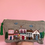 可愛らしい街並み刺繍ファスナーポーチ♪B
