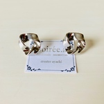 twist triangle pierce＊光沢シルバー ツイストトライアングルピアス
