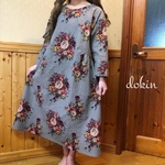 薔薇の花束のサイドギャザーワンピース