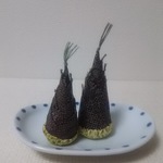 ちりめん細工  小さな筍  置き物(小)