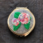 手刺繍コンパクトミラー あじさい