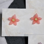 【minne限定価格♪全込300円】 春 夏 秋 冬 オールシーズン 使える 小ぶり フラワー ピアス サーモンピンク