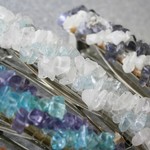 アクアマリン＆ローズクォーツのビーズクロッシェで作った長めサイズのバレッタ