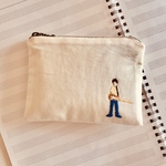 ｢楽器びと｣刺繍ポーチ ギター男子(ストラトキャスター)
