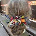 ブライトカラーのヘアアクセサリー