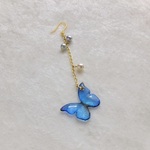 petit papillon ＊樹脂ピアス〔片耳用〕ブルー☆イヤリングへの変更可
