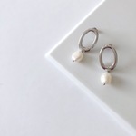 淡水真珠：baroque pearl×oval hoop[silver]