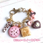 ジャラジャラ☆焼き菓子のバッグチャーム(ピンク)