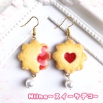 ジャムサンドクッキーのピアス