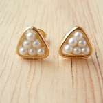 ▽▲三角パールピアス▼△