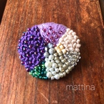 ビーズ刺繍ブローチ
