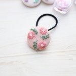ピンクのぬくもり　刺繍 ヘアゴム