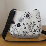 KAORI様ご依頼品　綿麻花柄おにぎり型ショルダーバッグ　　ベージュ系